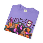 Gothic Scream Mask Lounge T‑Shirt — Retro Halloween Couch Art Tee