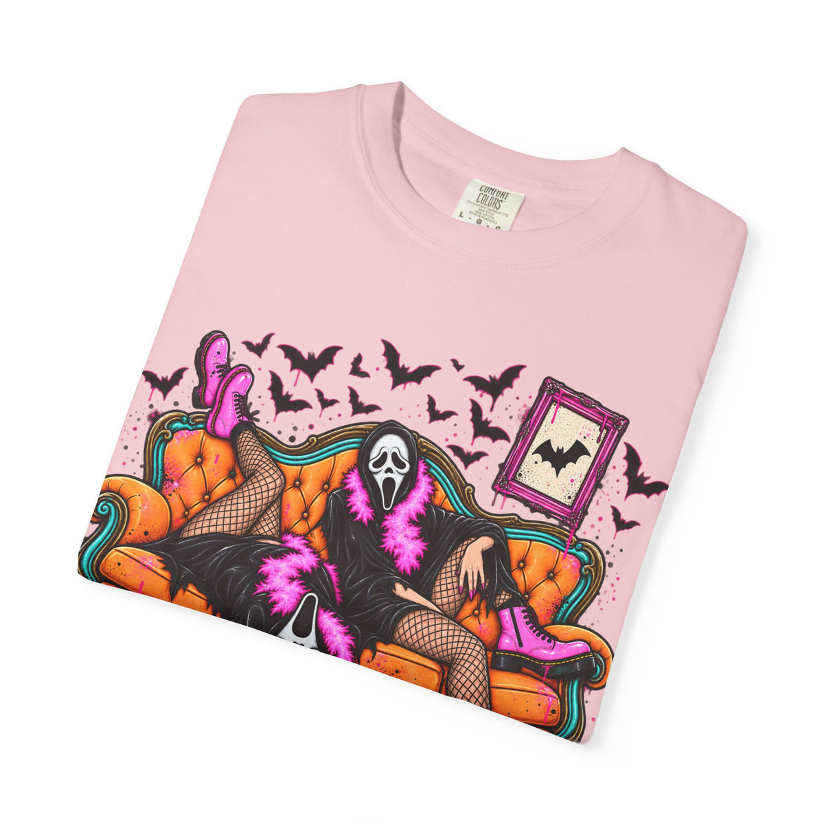 Gothic Scream Mask Lounge T‑Shirt — Retro Halloween Couch Art Tee
