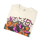 Gothic Scream Mask Lounge T‑Shirt — Retro Halloween Couch Art Tee