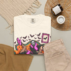 Gothic Scream Mask Lounge T‑Shirt — Retro Halloween Couch Art Tee