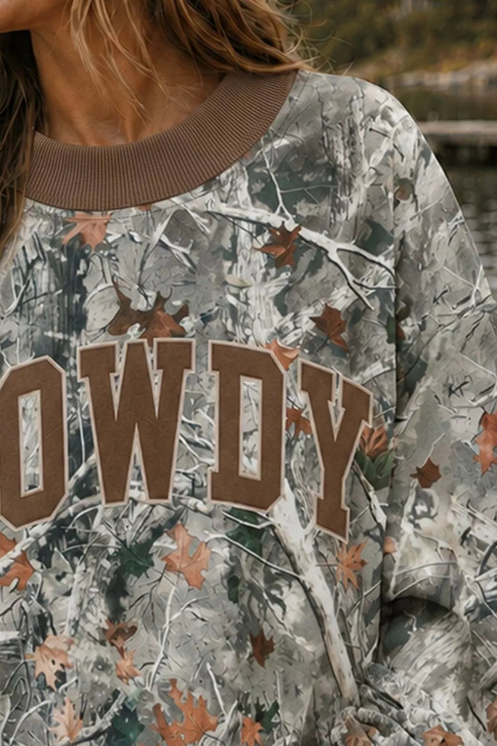 Mallard Country Oversized Sweatshirt in Beige and Gray, product image 6