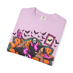 Gothic Scream Mask Lounge T‑Shirt — Retro Halloween Couch Art Tee